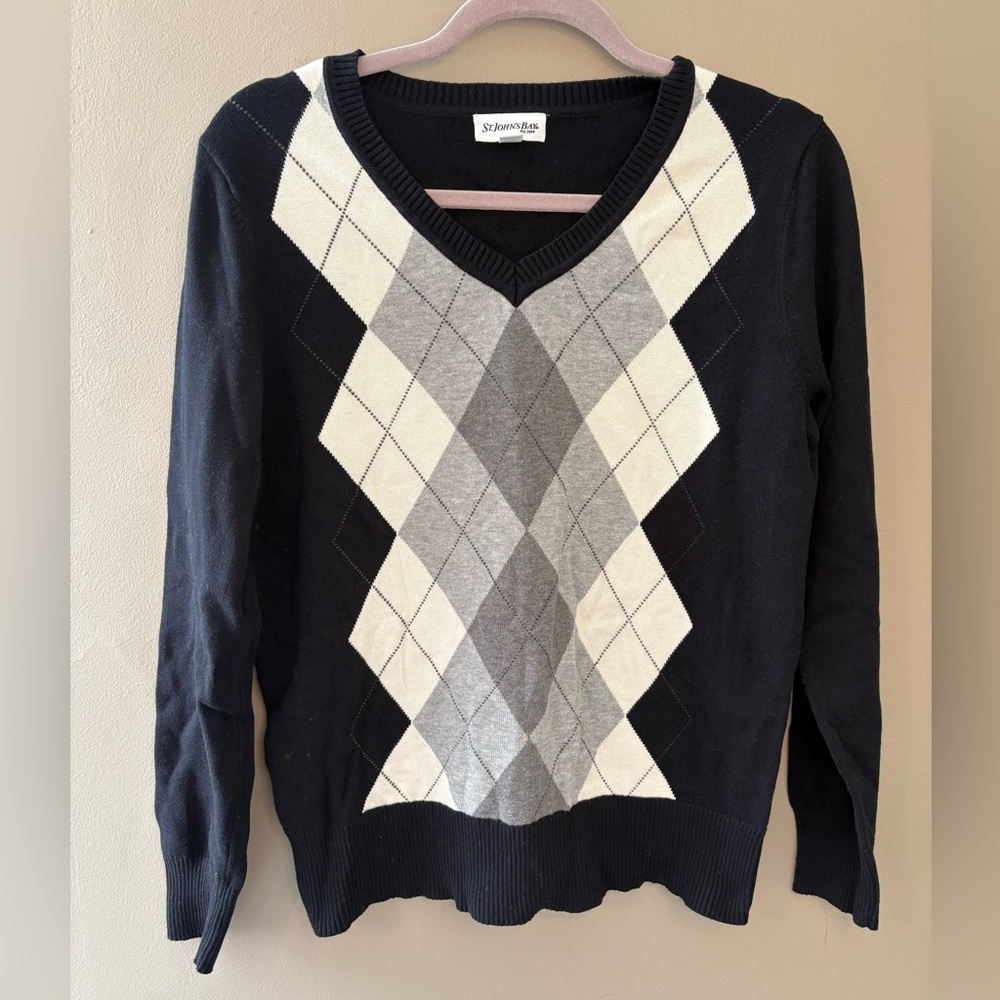 St. John's Bay Black and Gray Argyle V-Neck Sweater
